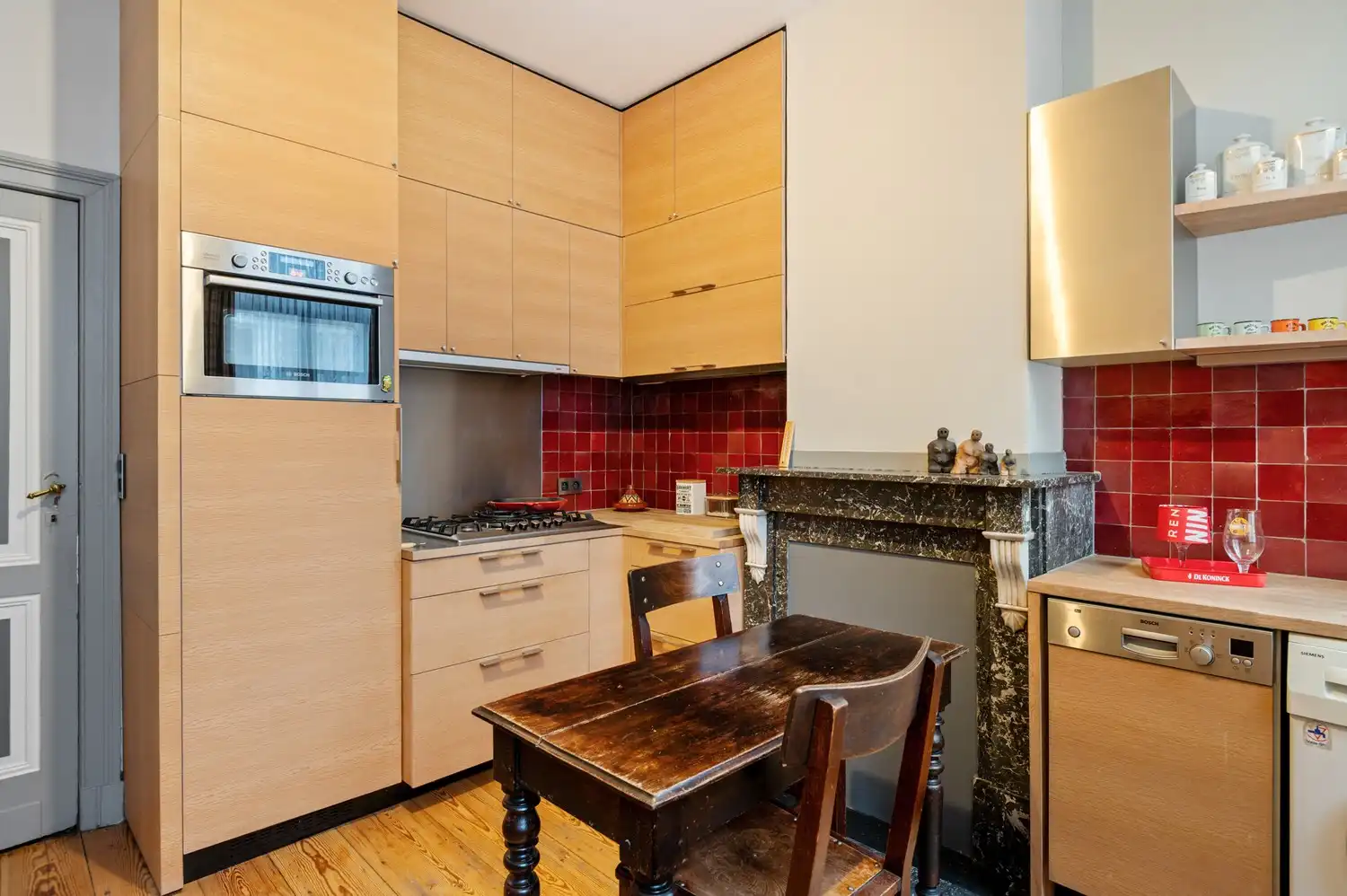 Handelshuis met restaurant en woning in centrum Antwerpen! foto 8