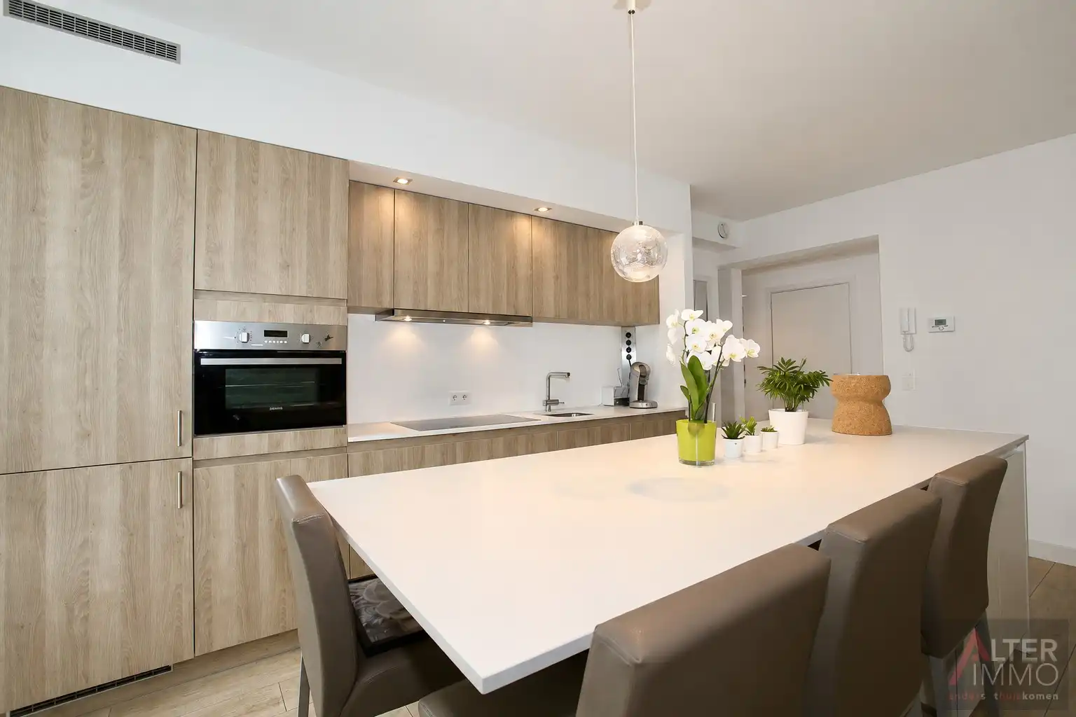 Gelijkvloers appartement, uitzonderlijk gunstige ligging! foto 5
