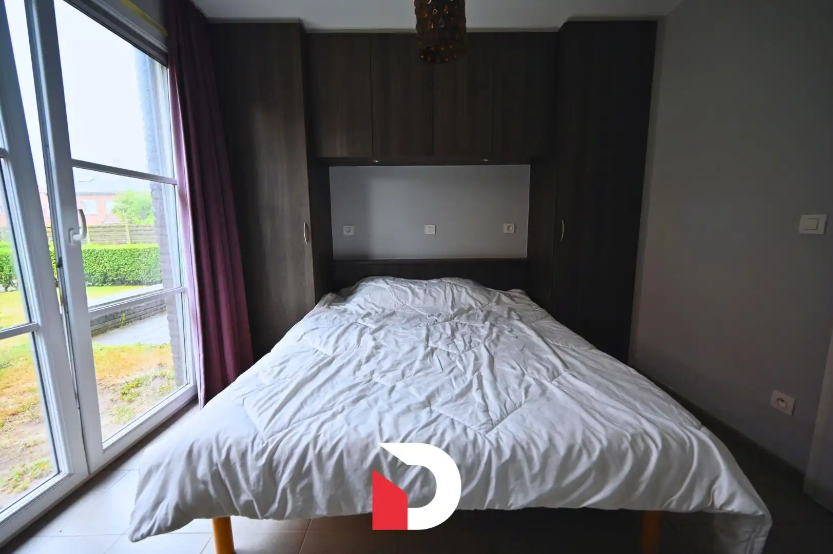 Instapklaar éénslaapkamerappartement vlak bij zee foto 10