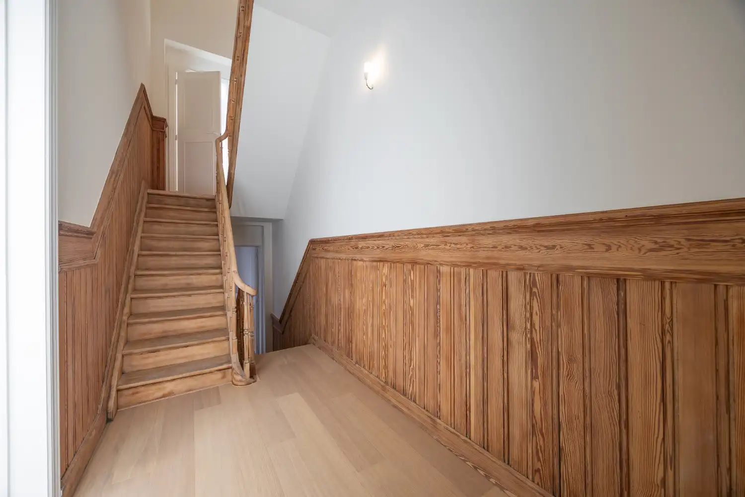 Gerenoveerd herenhuis met 5 slaapkamers foto 23