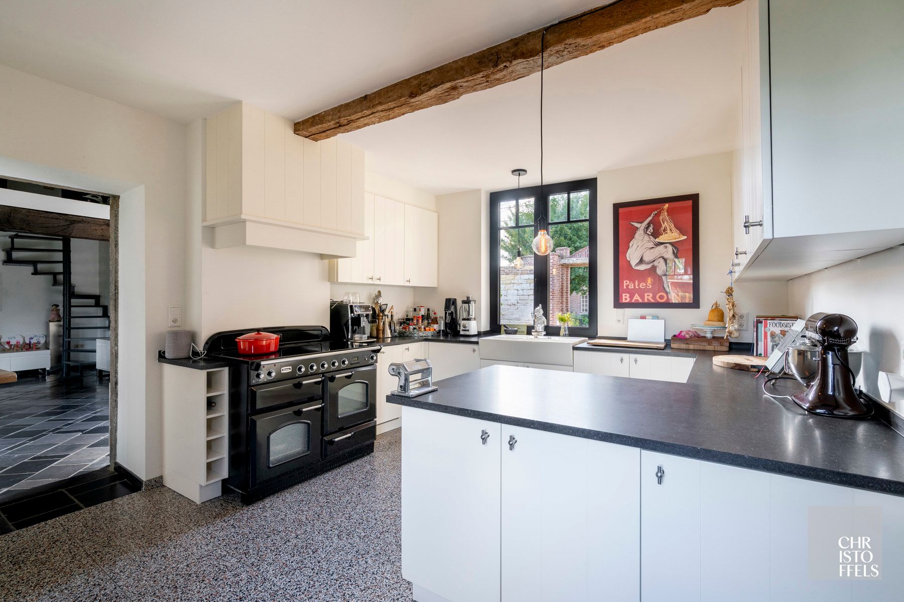 Charmante woning (236m²) in een rustige woonbuurt! foto 4
