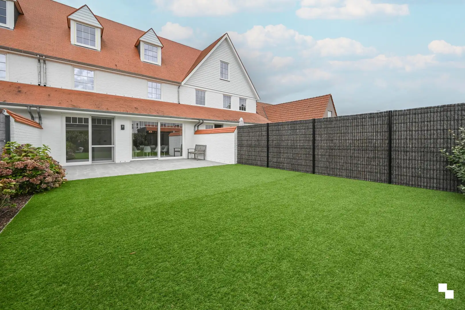 Gemeubelde high-end woning in rustige buurt in Waregem foto 12
