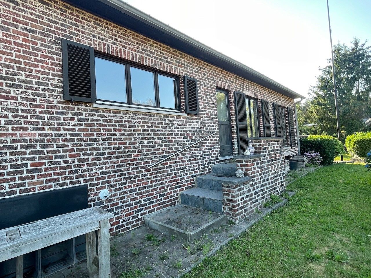 Genk, Klotbroek 28: Karaktervolle woning met ruime tuin in landelijke stijl op een perceel van 14a 47ca. foto 4