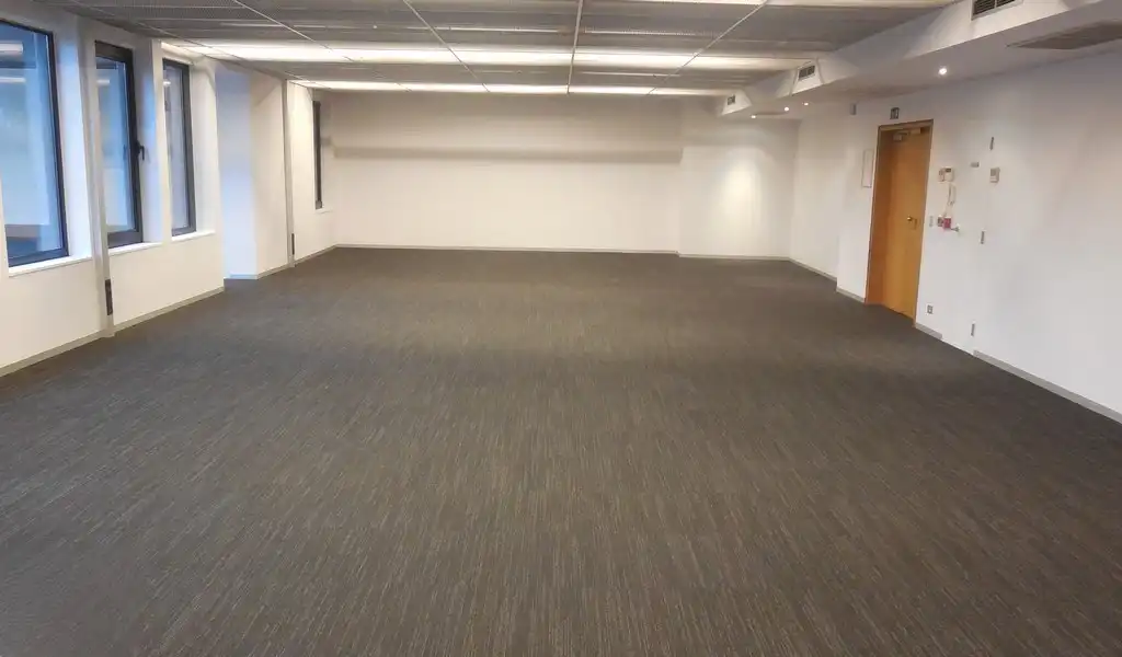 Trendy kantoor te huur in Starbuilding te Antwerpen foto 11