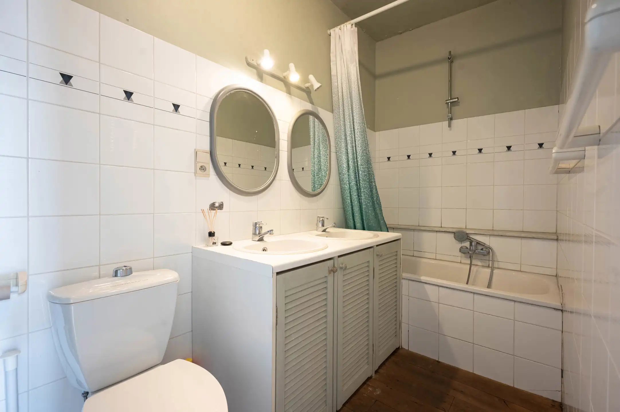 Karaktervol handelspand met duplex op toplocatie foto 19