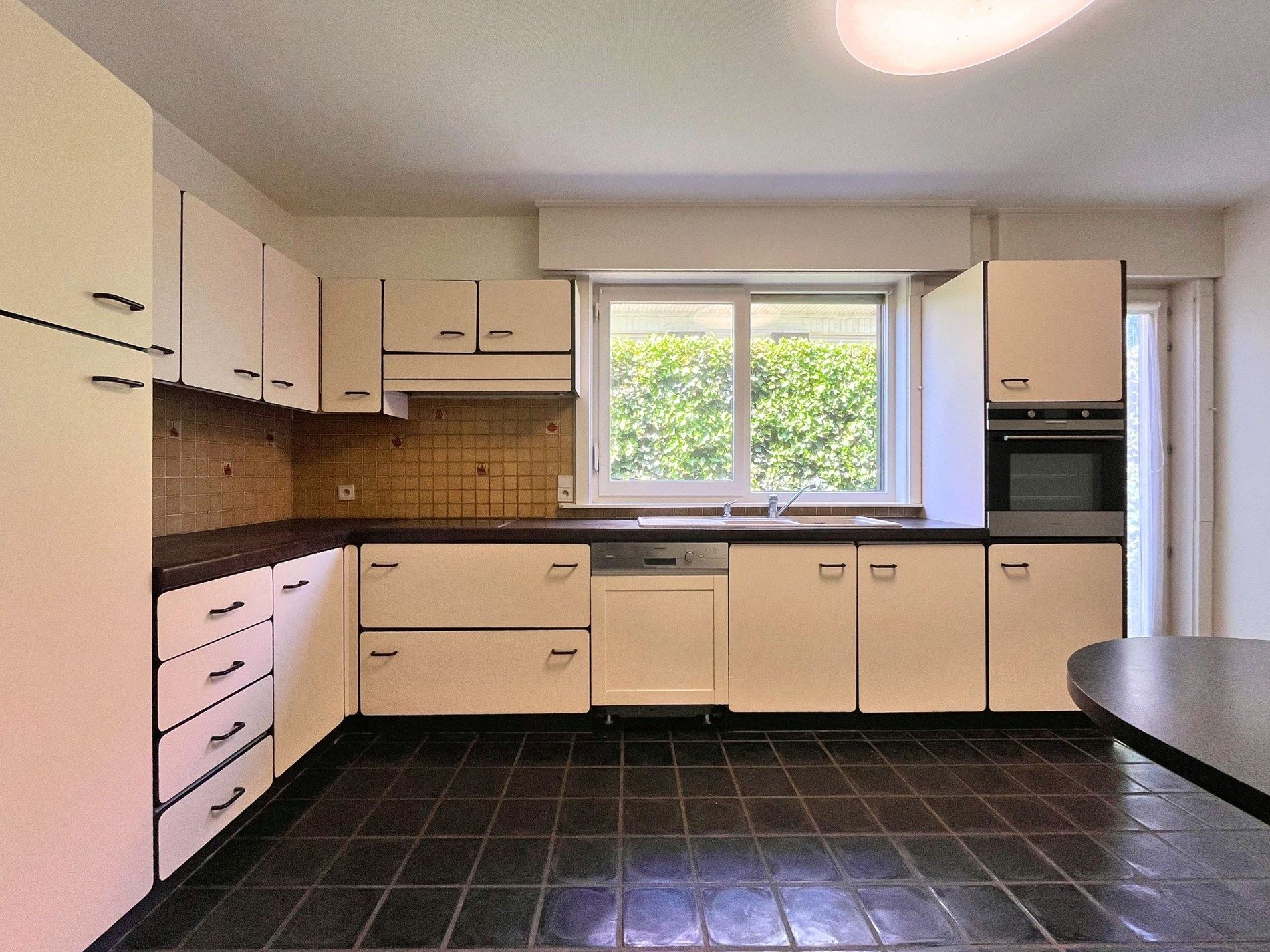 Alleenstaande woning met grote tuin en garage te Knokke foto 10