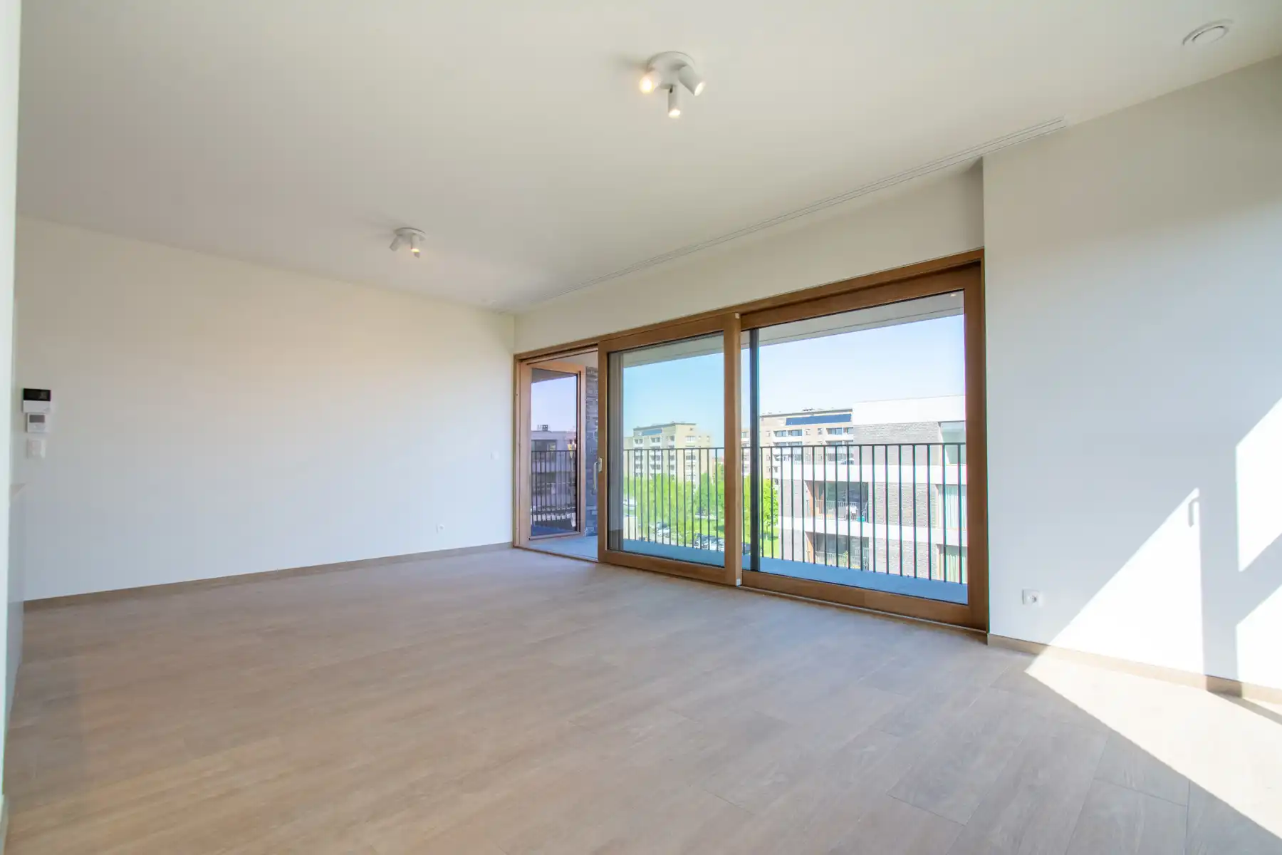 Rustig en comfortabel 2slpk appt. met zicht op park  foto 3