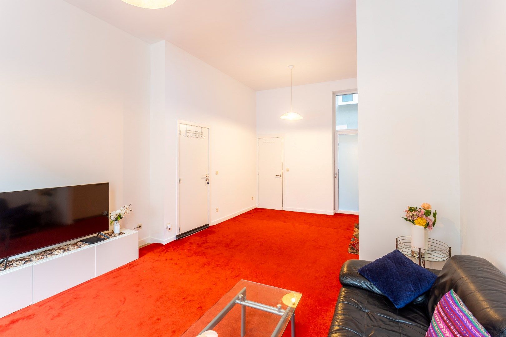 Stadsleven binnen handbereik: energiezuinig GLV appartement met koer foto 3