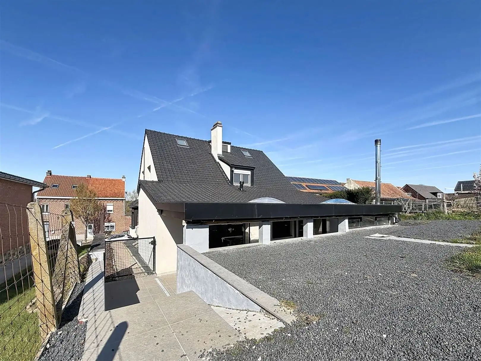 Ruime gerenoveerde woning, 5 slpks, 2 bdks, tuin, 11a 11ca  foto 33