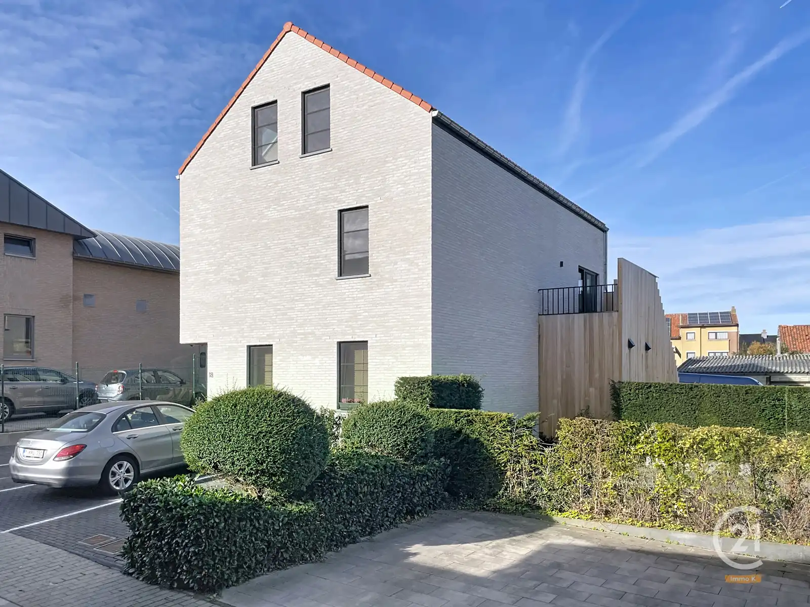 Nieuwbouw duplex met 4 slpks, terras, tuin en staanplaats foto 4