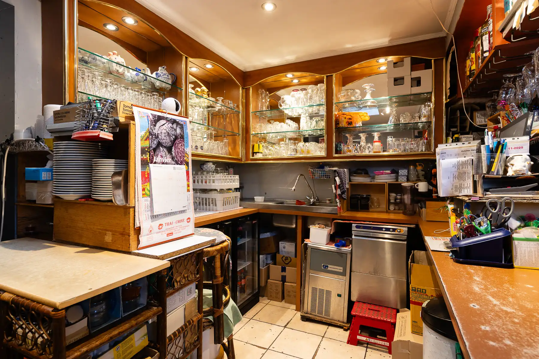 Handelsgelijkvloers (restaurant) met appartement foto 5