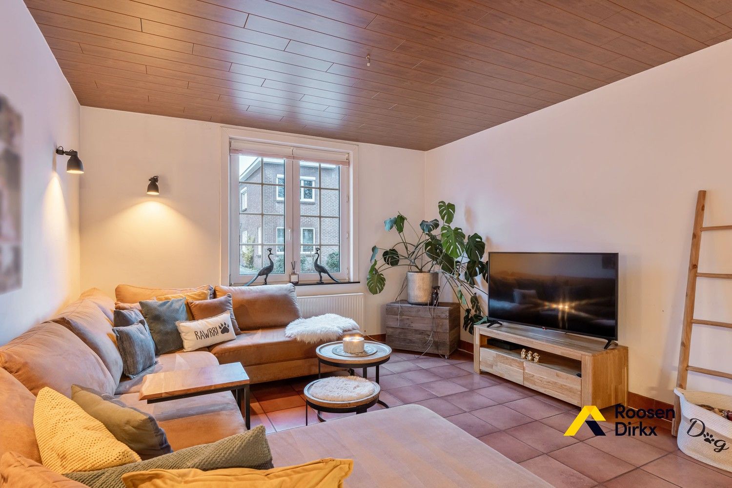 Karaktervolle gezinswoning met 3 slaapkamers, praktijkruimte en pool house op 6a13ca foto 15