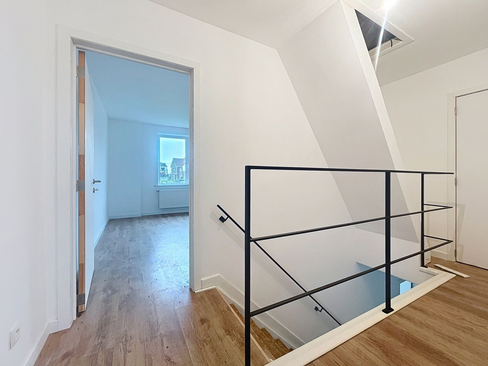 Instapklare gerenoveerde woning 3 slpks - tuin en garage foto 14