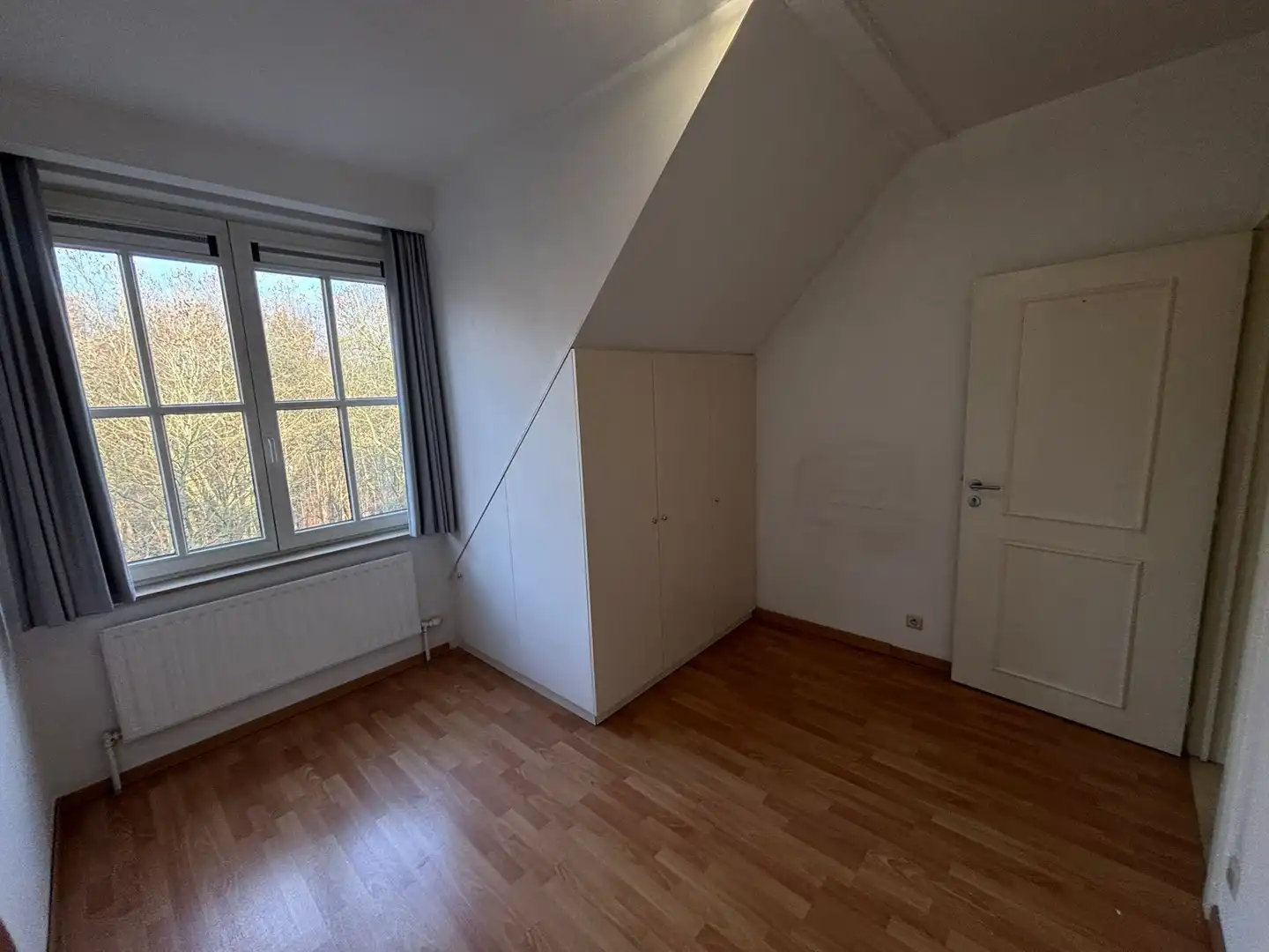 DUPLEXAPPARTEMENT MET 4 SLAAPKAMERS EN 3 BADKAMERS foto 11