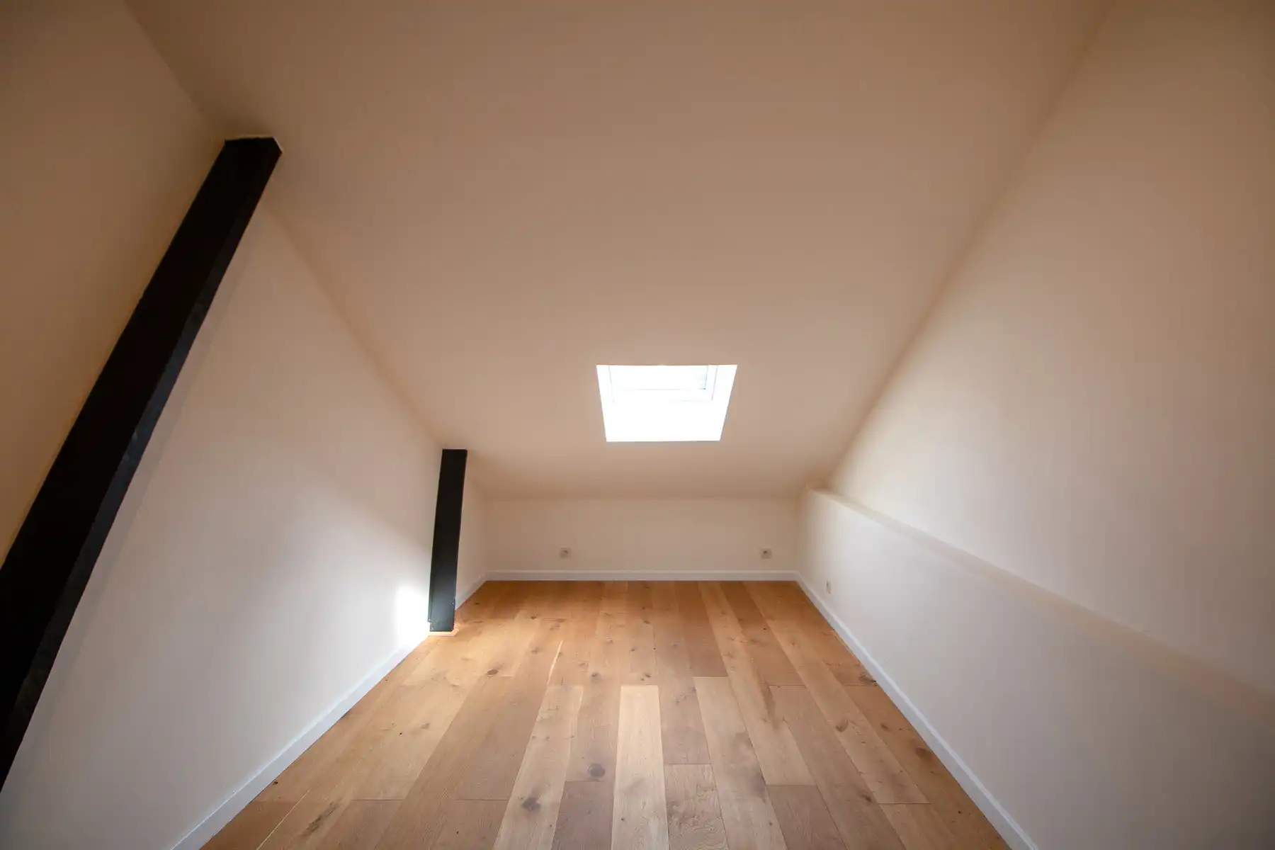 Prachtig gerenoveerde woning voor gemengd gebruik. foto 33