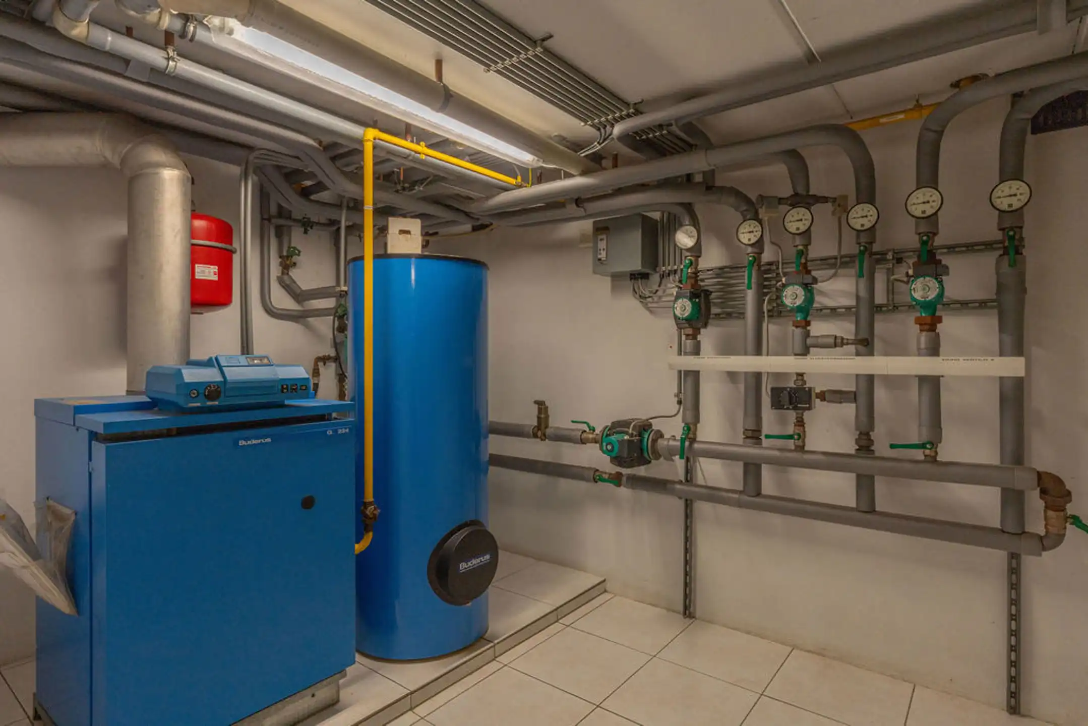 Ruime villa met 6 slpk op 2.295 m² grond met veel privacy foto 55