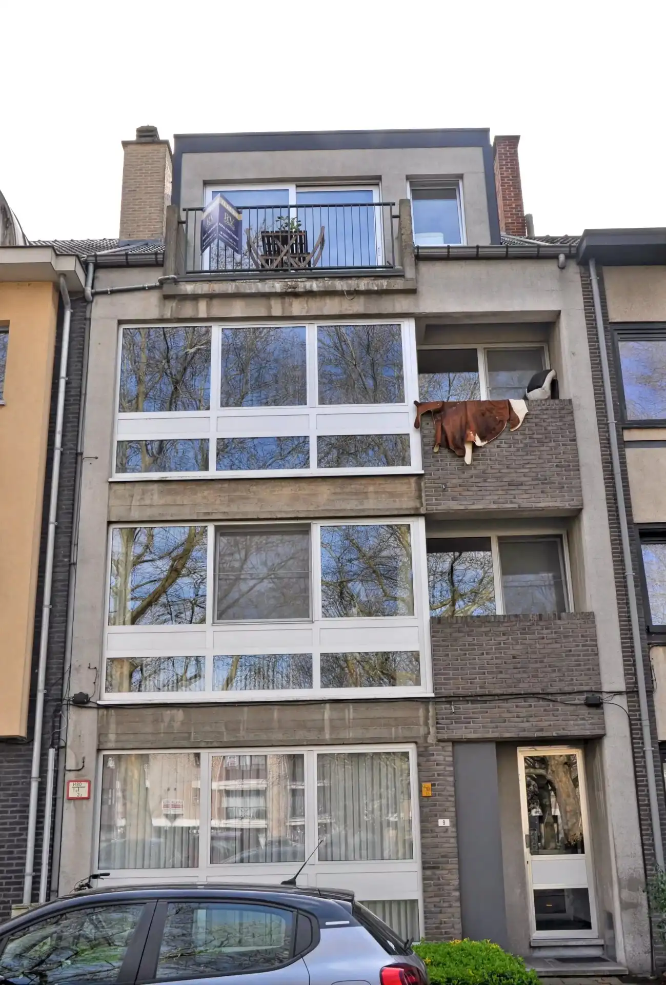 GEZELLIG APPARTEMENT MET 2 SLPKS VAN 74 M² OP EEN CENTRALE LIGGING IN HASSELT foto 3