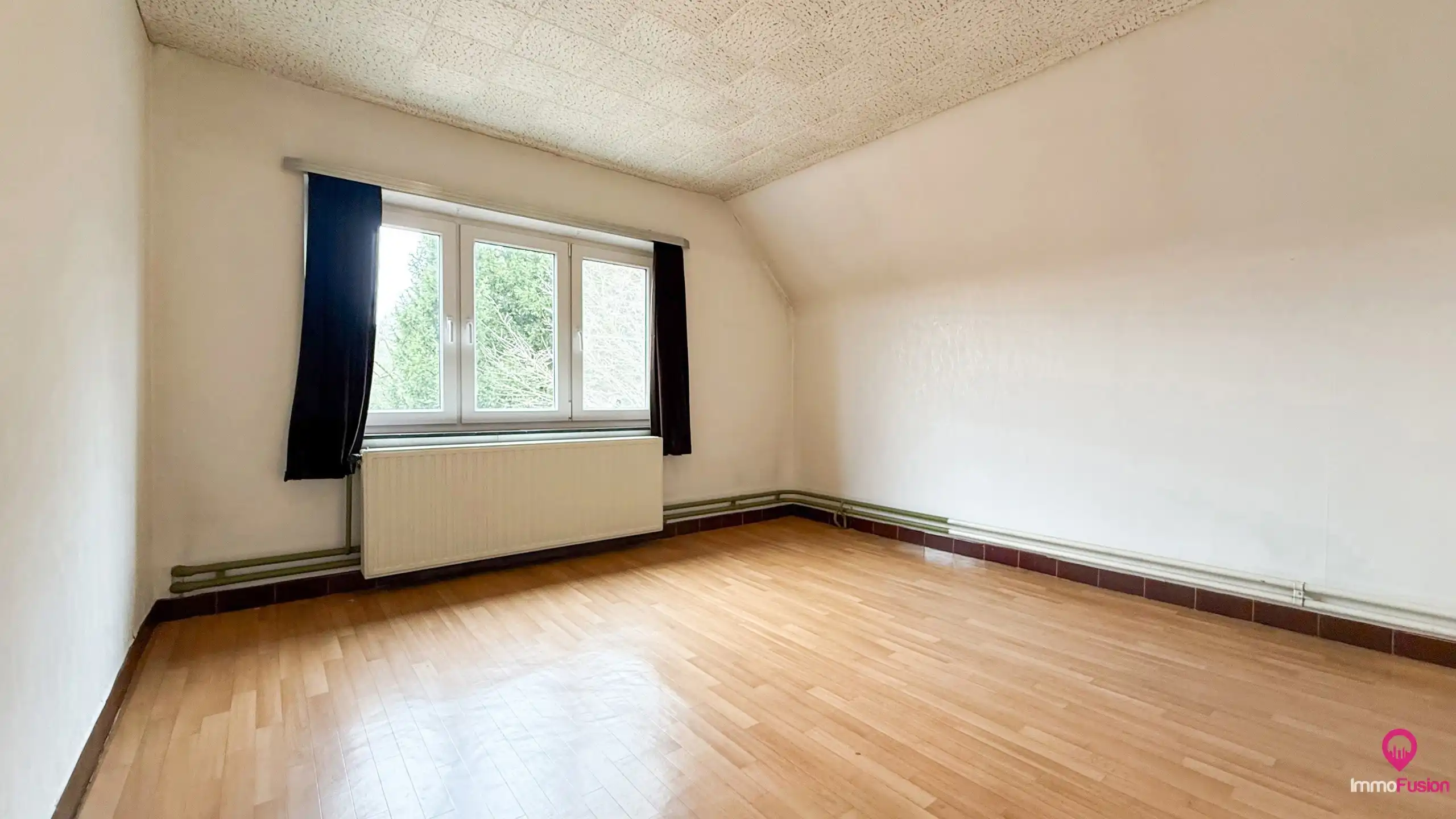 Open bebouwing met 3 slpks op ruim perceel nabij bos! foto 15