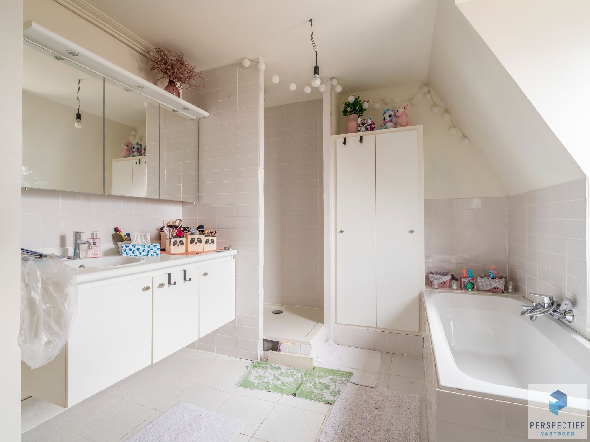 2 handelsruimtes + appartement met mogelijkheden op een strategische ligging te Roeselare foto 46