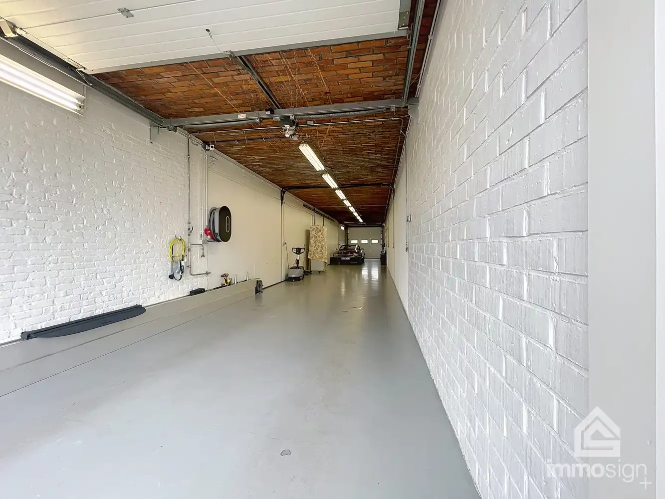 Exclusieve woning voorzien van dubbele garage en bedrijfshal op de Nederlandse grens foto 44