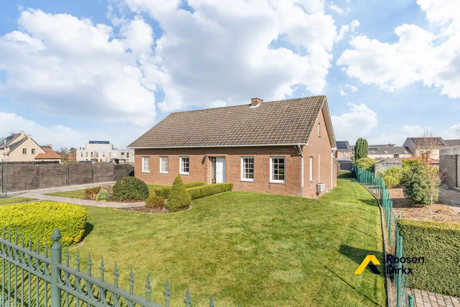 Hoofdfoto van de publicatie: Degelijke, perfect onderhouden woning op 9 are, op fietsafstand van het centrum!