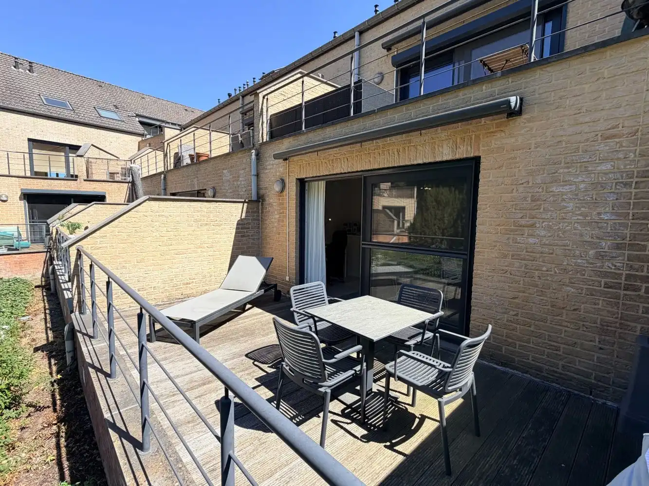 Rustig en uitstekend gelegen 2-slaapkamerappartement met groot terras EN garagebox foto 10