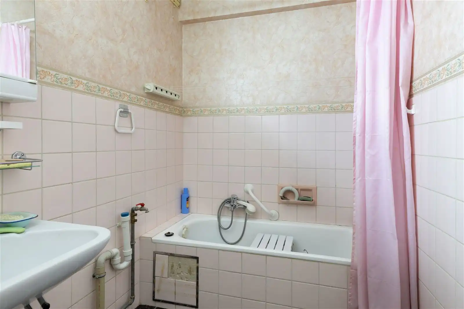  Lichtrijk 2 slaapkamer APPARTEMENT met GARAGE foto 9