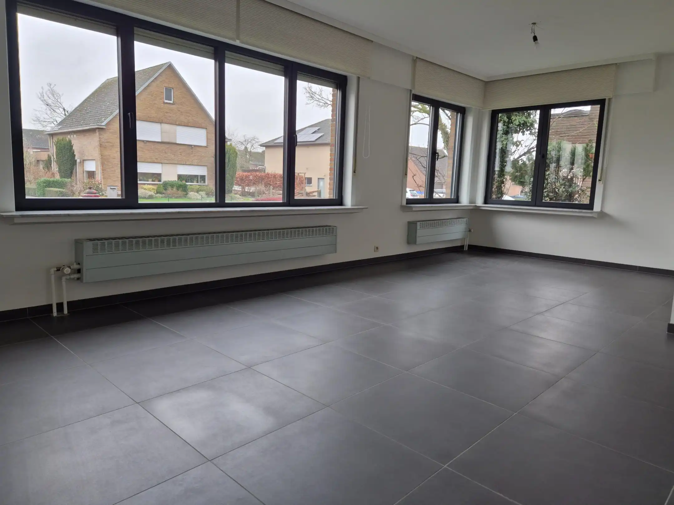 Gelijkvloers appartement met groot terras, tuin en garage. foto 5