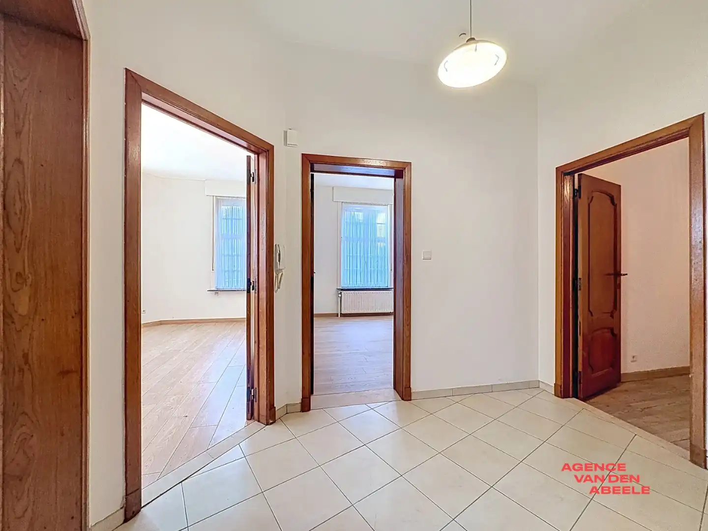 Gelijkvloers appartement vlakbij Sint-Annakwartier foto 5