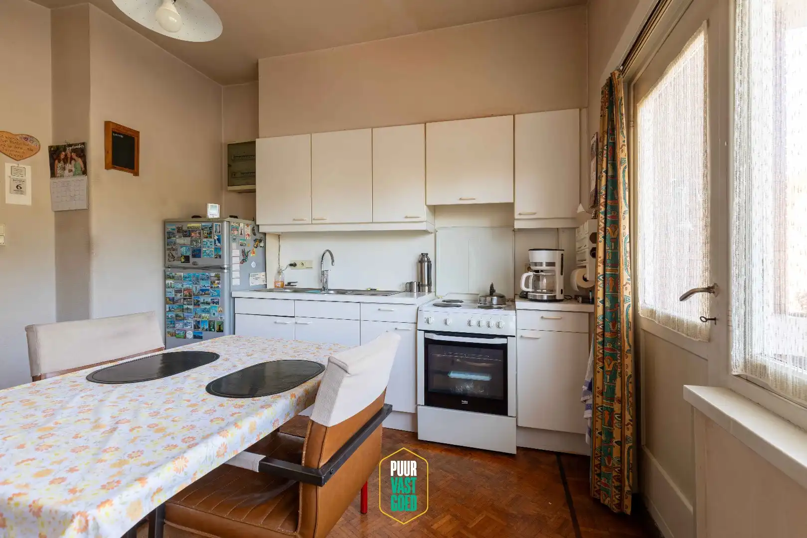 Art Deco opbrengsteigendom aan de rand van stad foto 12