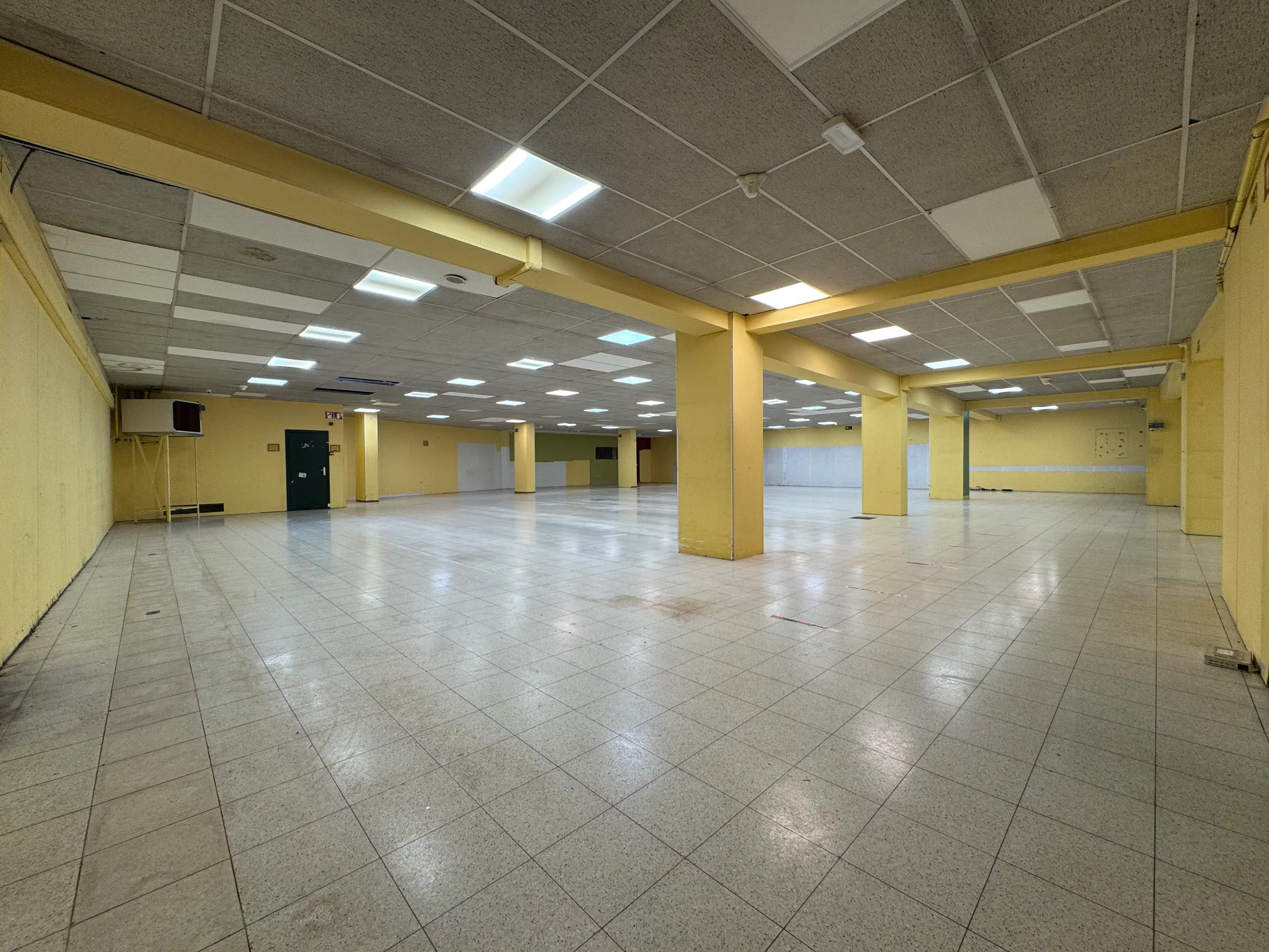 Handelsgelijkvloers 625 m² foto 4