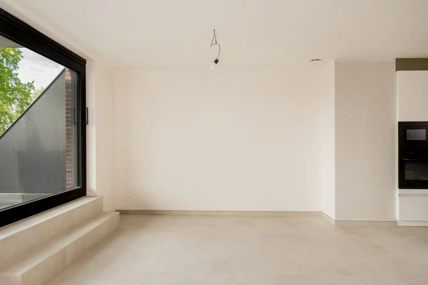 Ruim doorzonappartement nabij het centrum foto 6