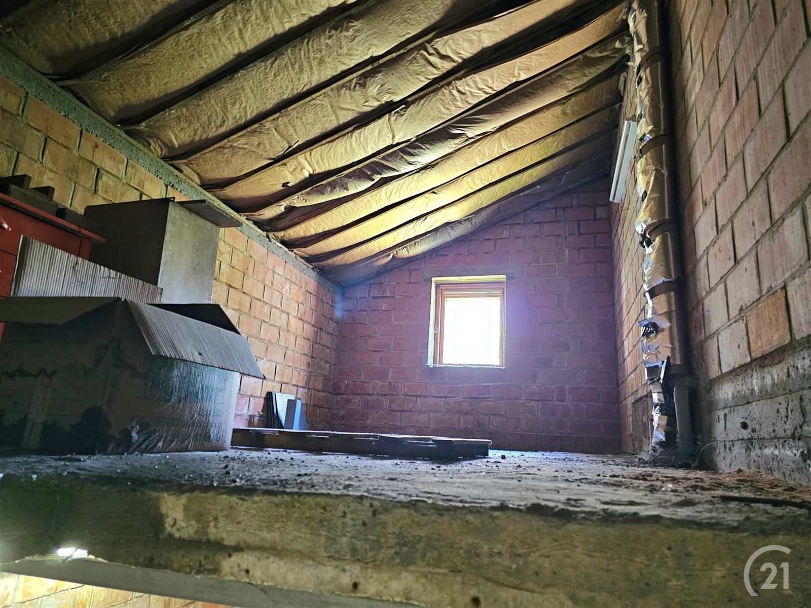 Lichtrijke woning met tuin en garage foto 10