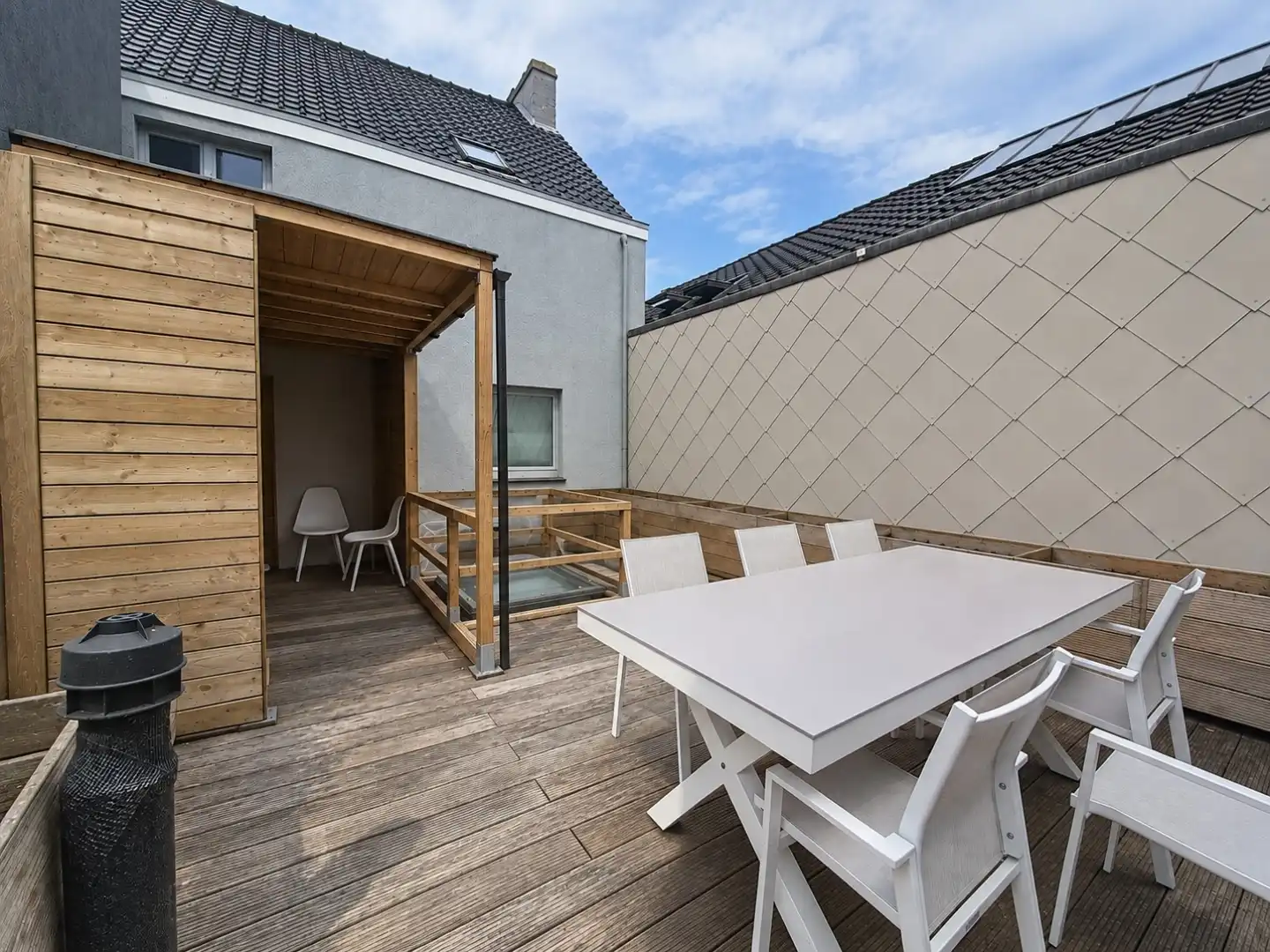 Instapklare woning met 4 kamers en zongericht terras in Nieuwpoort-Stad foto 12