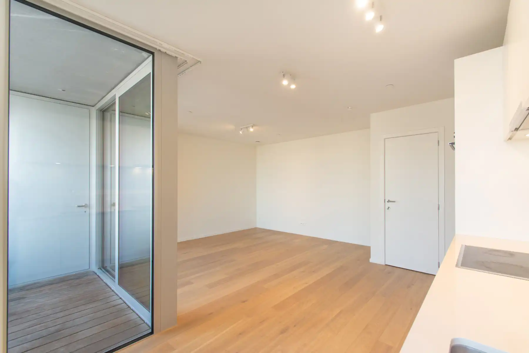 Prachtig 2-kamer app. met prachtig zicht over park en stad foto 4