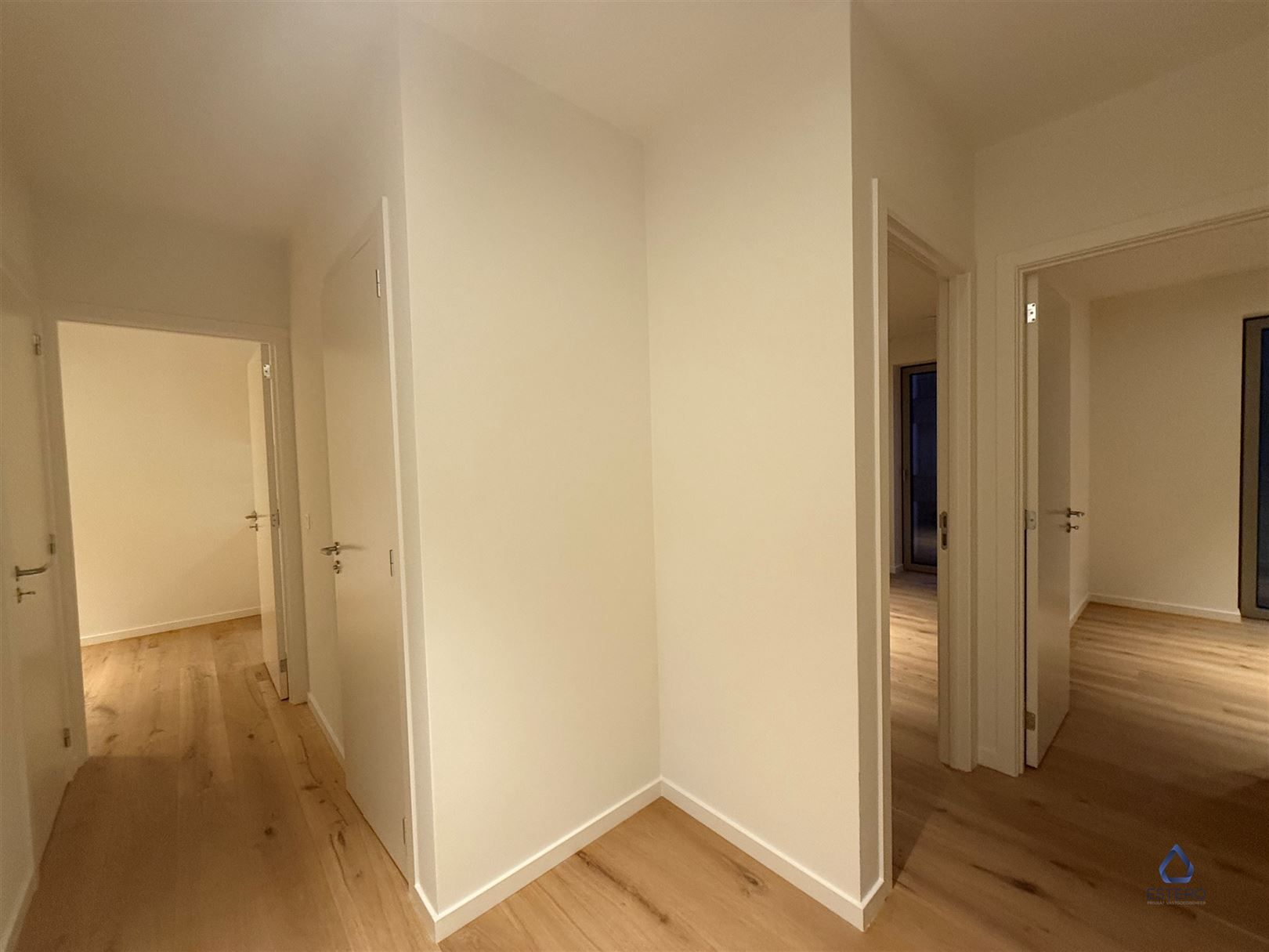 Modern nieuwbouwappt 2-SLK met Terras te Tour & Taxis foto 3