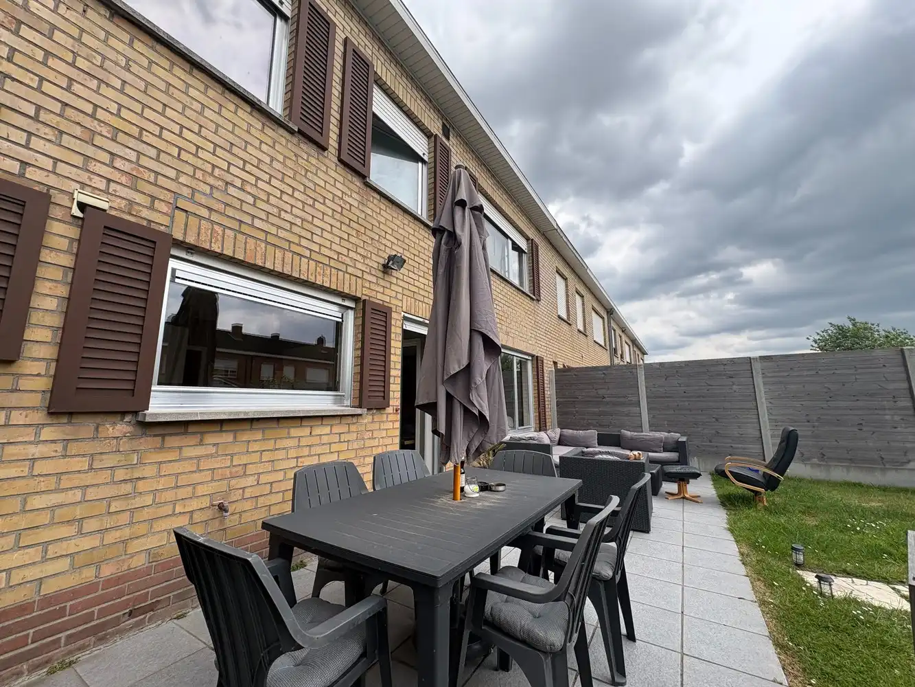 Rustig gelegen woning met 4 slaapkamers en een garage foto 14