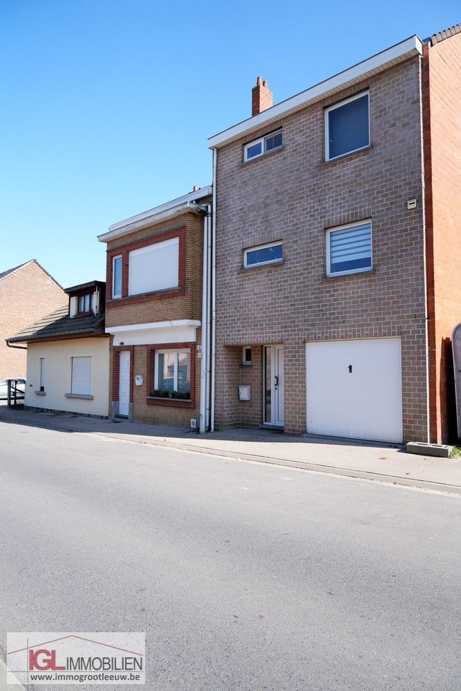 Gerenoveerde bel-étage woning met 5 slaapkamers, garage en zonnige tuin foto 22