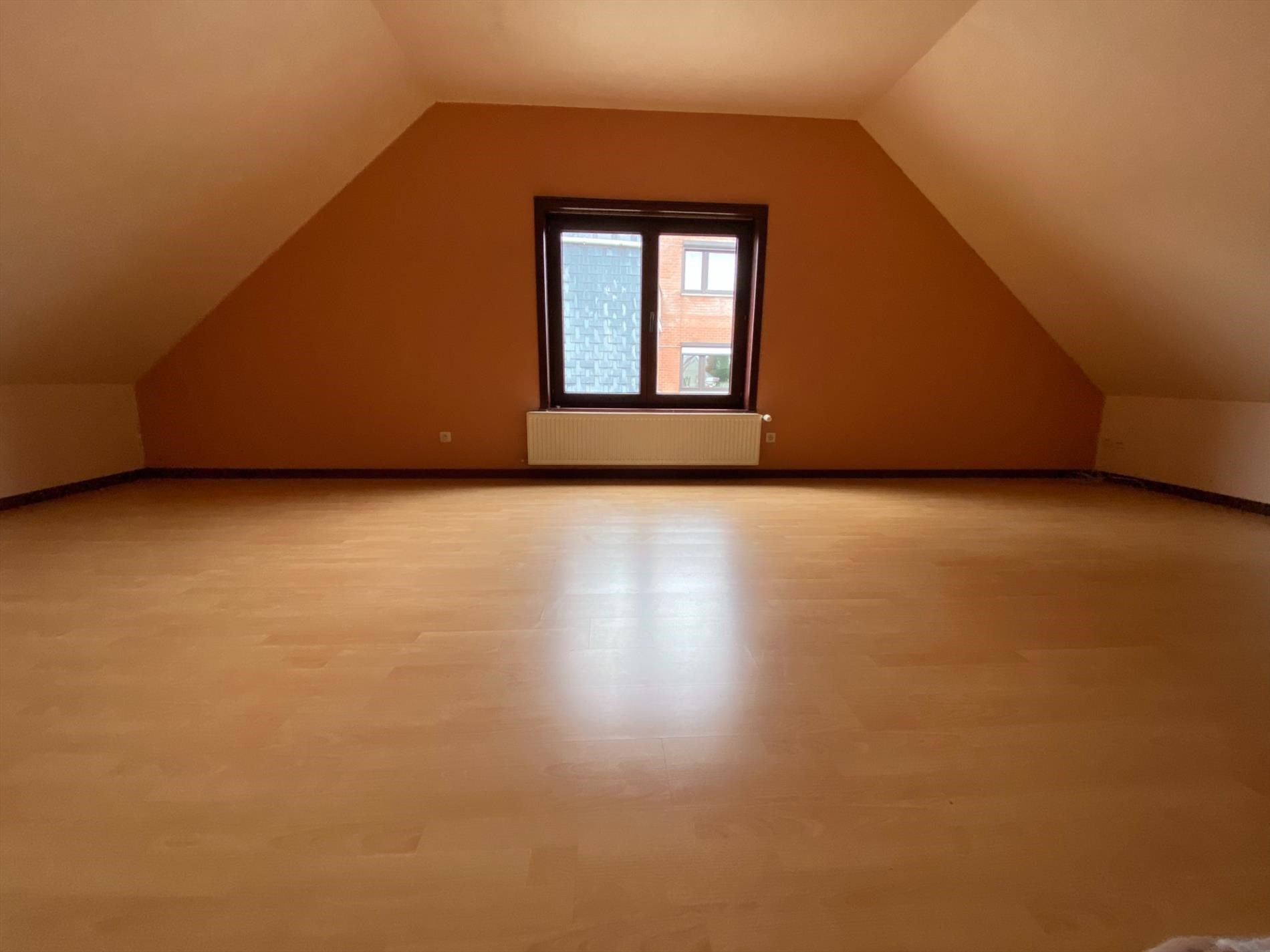 Woning met 3 slaapkamers en garage te Ichtegem   foto 12