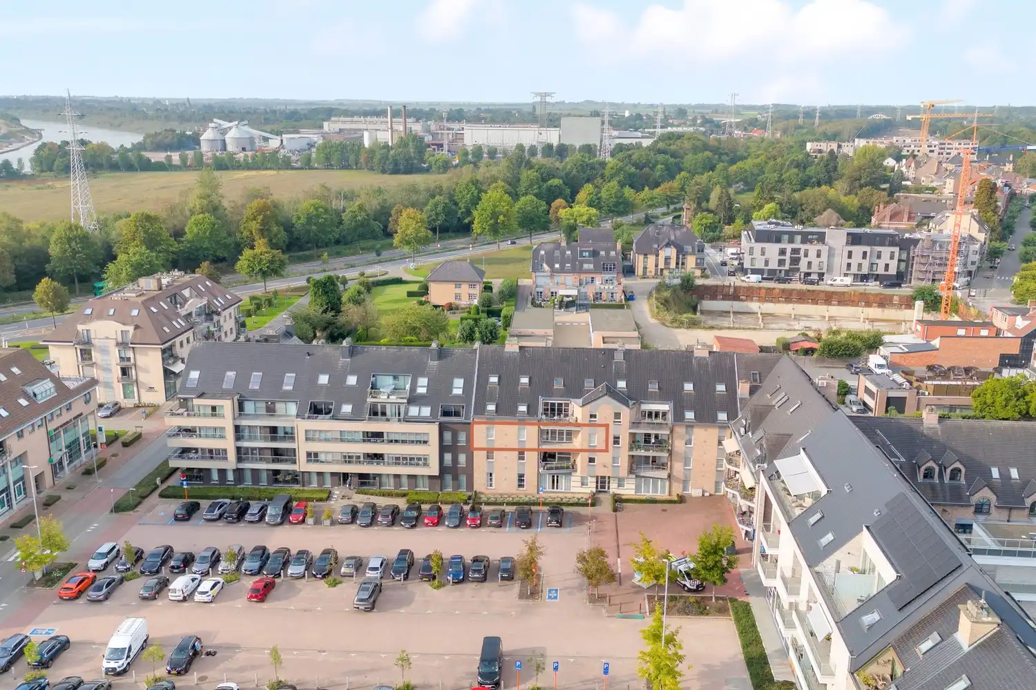 Ruim, licht en zorgeloos wonen in het hart van Lanaken! foto 39