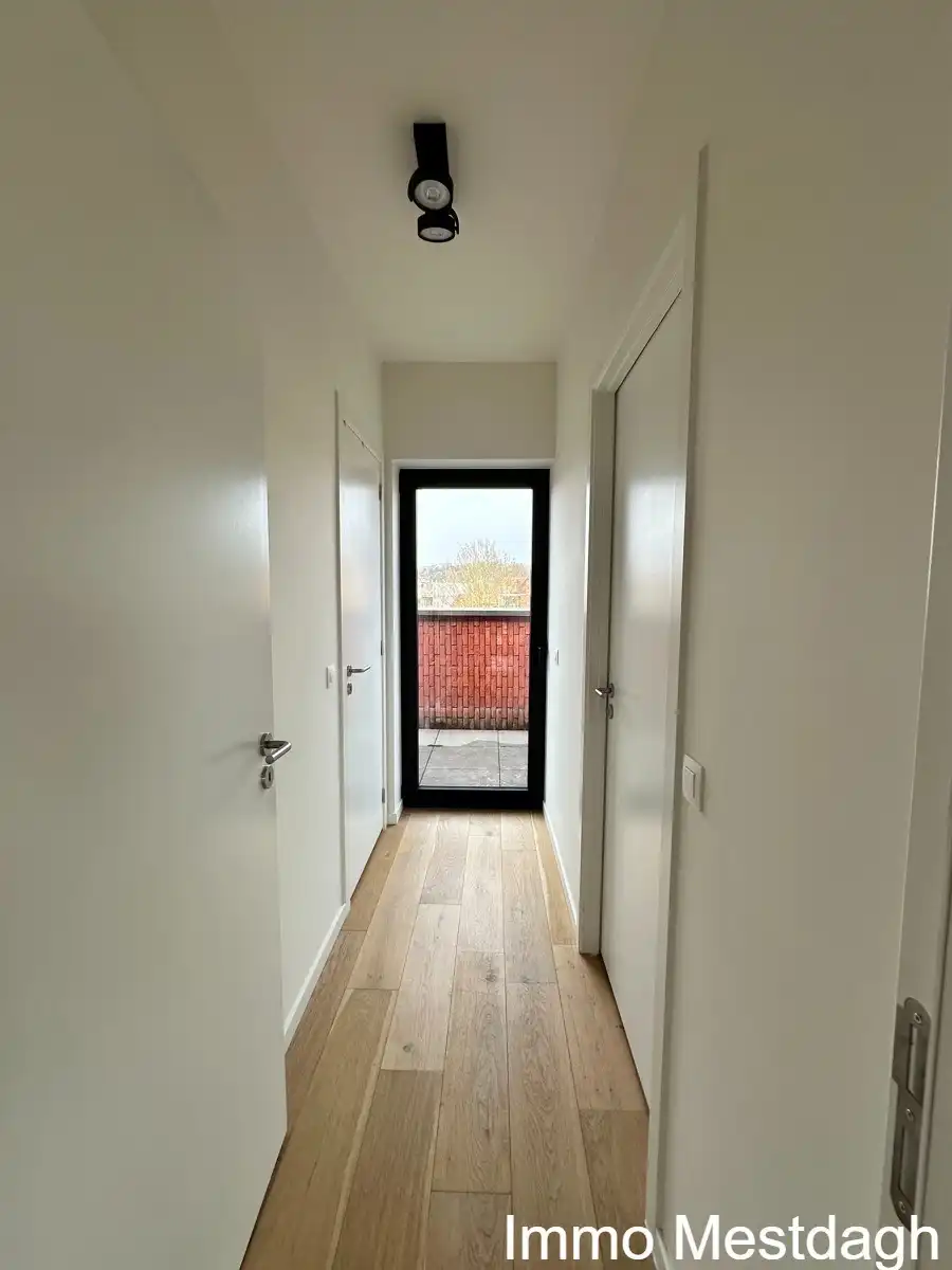 Unieke Penthouse met Panoramisch Uitzicht & Terrassen Rondom foto 27