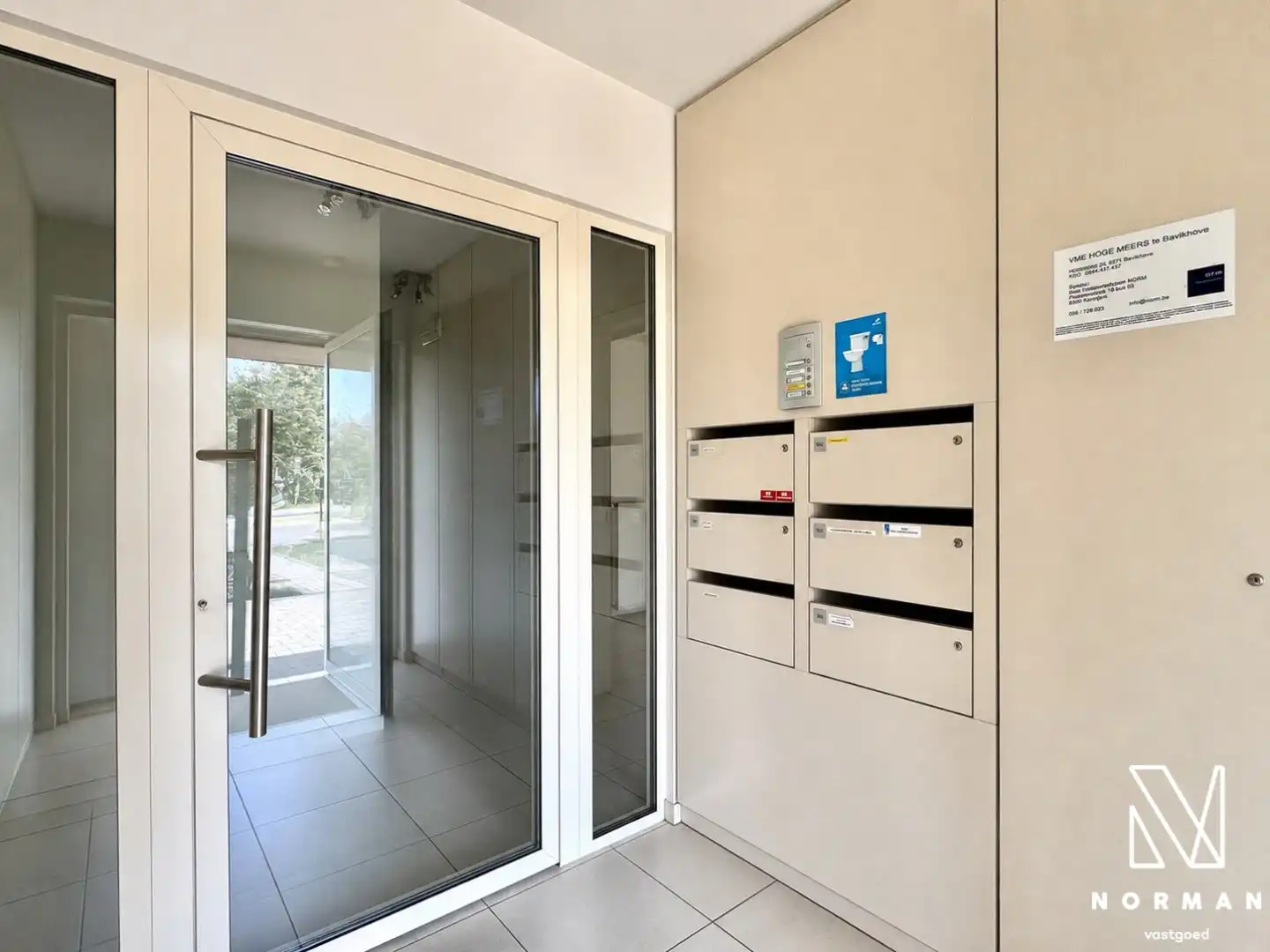 Gelijkvloers, instapklaar 2-slaapkamer appartement te koop met terras in centrum Bavikhove! foto 5