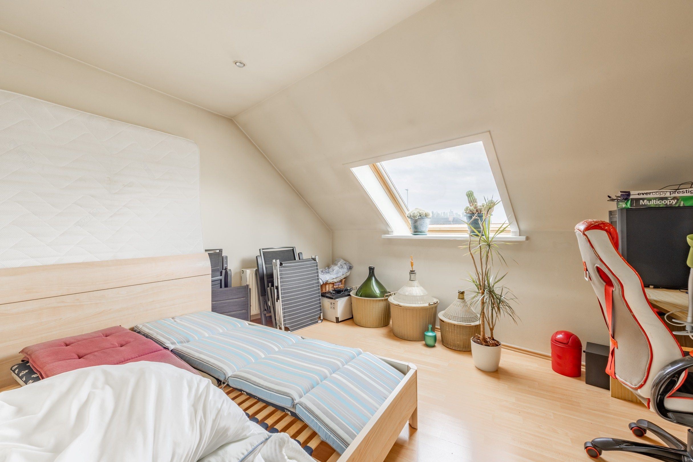 MULTIFUNCTIONELE EIGENDOM MET COMMERCIËLE LIGGING foto 23