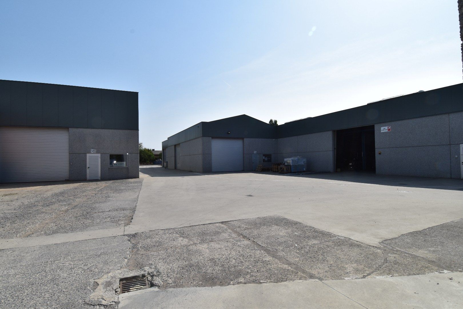 Opslagruimte van 316 m² met vlotte bereikbaarheid te huur in Gullegem foto {{pictureIndex}}