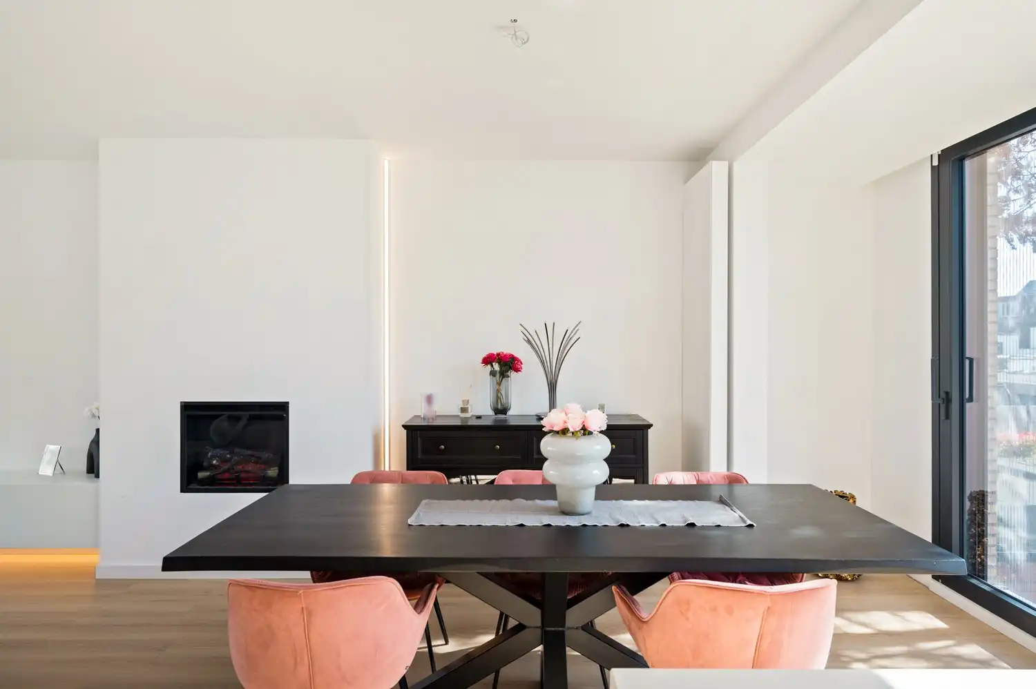 Recent gerenoveerde woning met 3 slaapkamers en zonnige tuin in Hoevenen foto 11