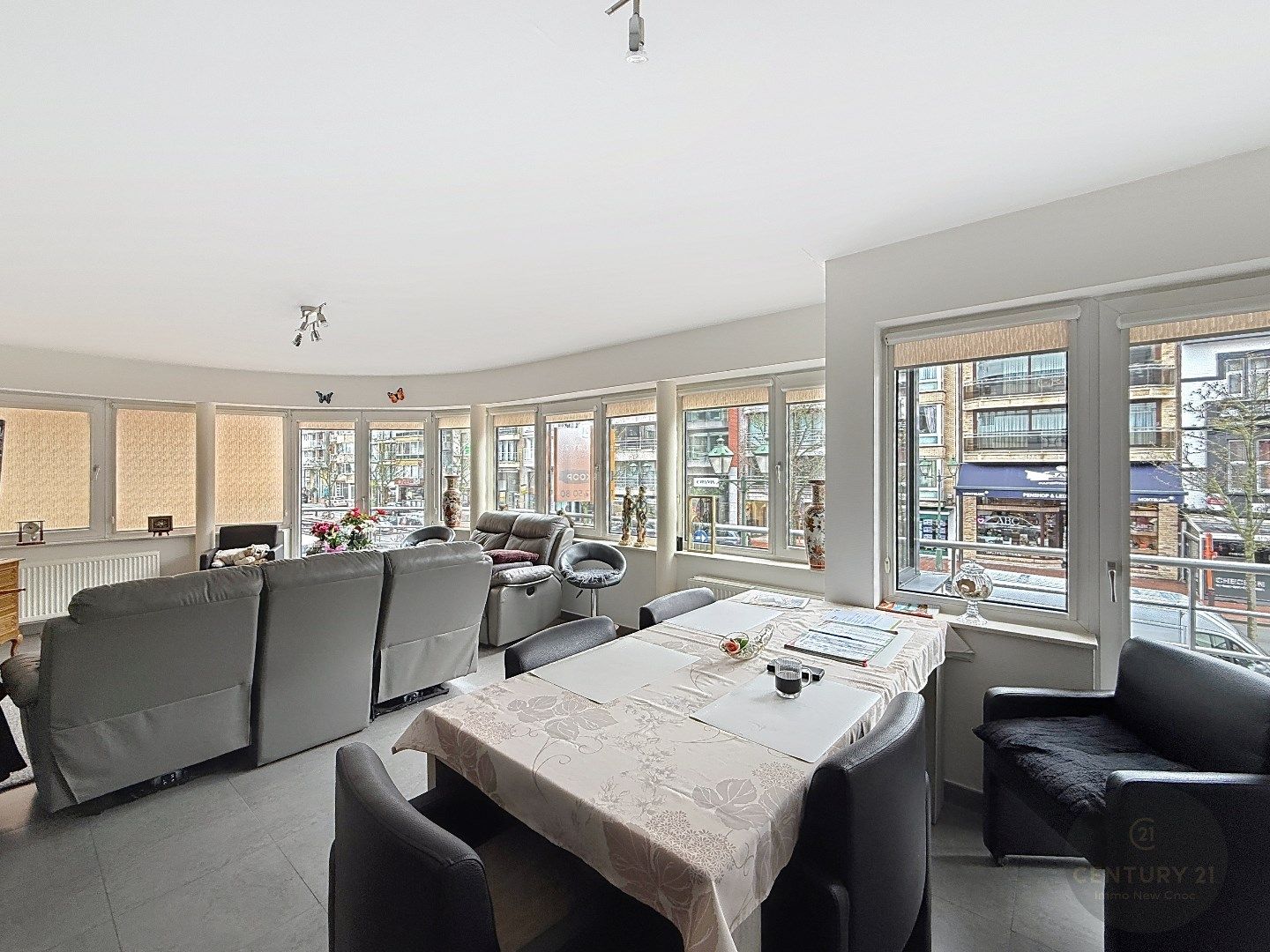 Hoekappartement op de Lippenslaan foto {{pictureIndex}}