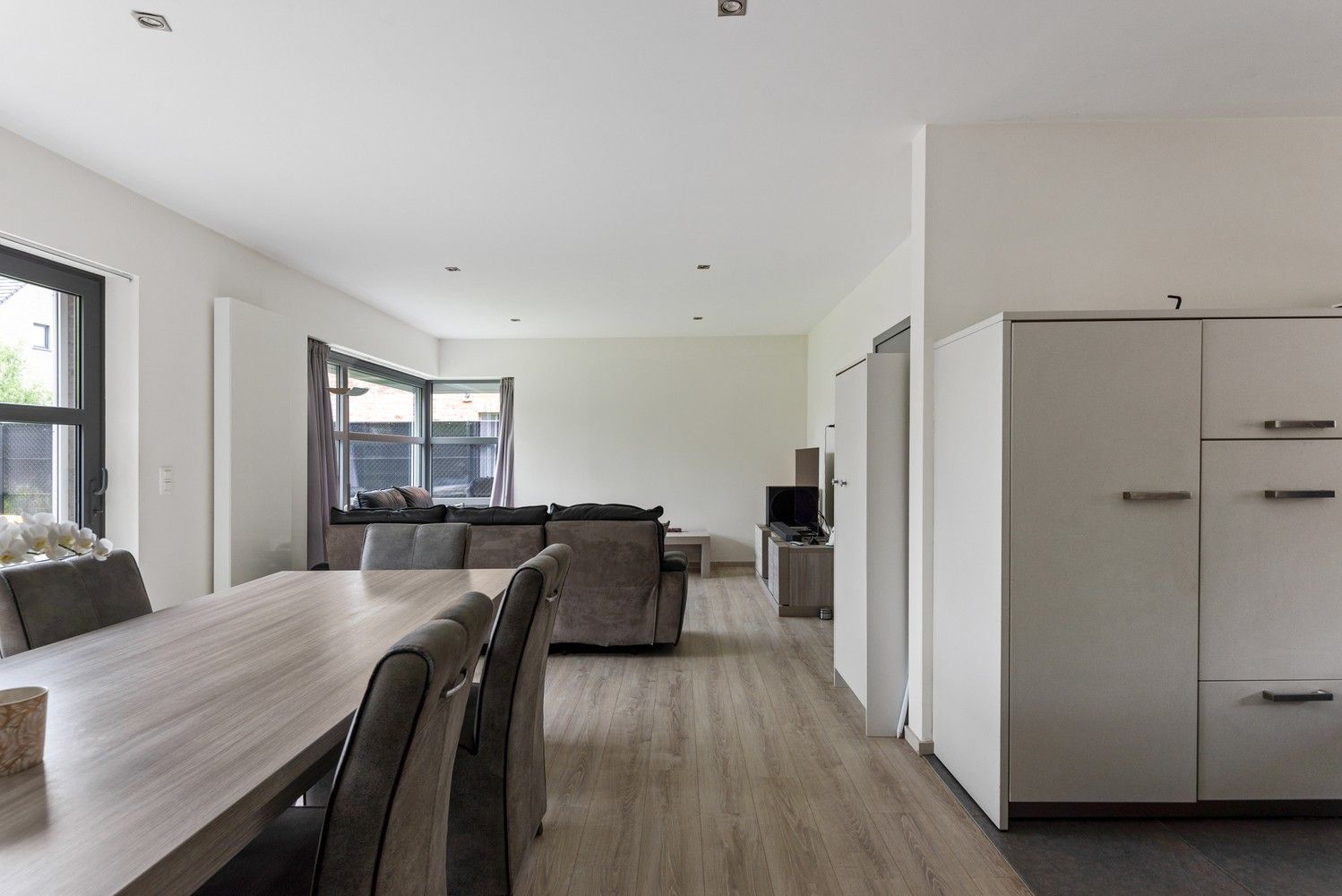 Recente open bebouwing met tuin en 4 slaapkamers te Sint-Job! foto 5