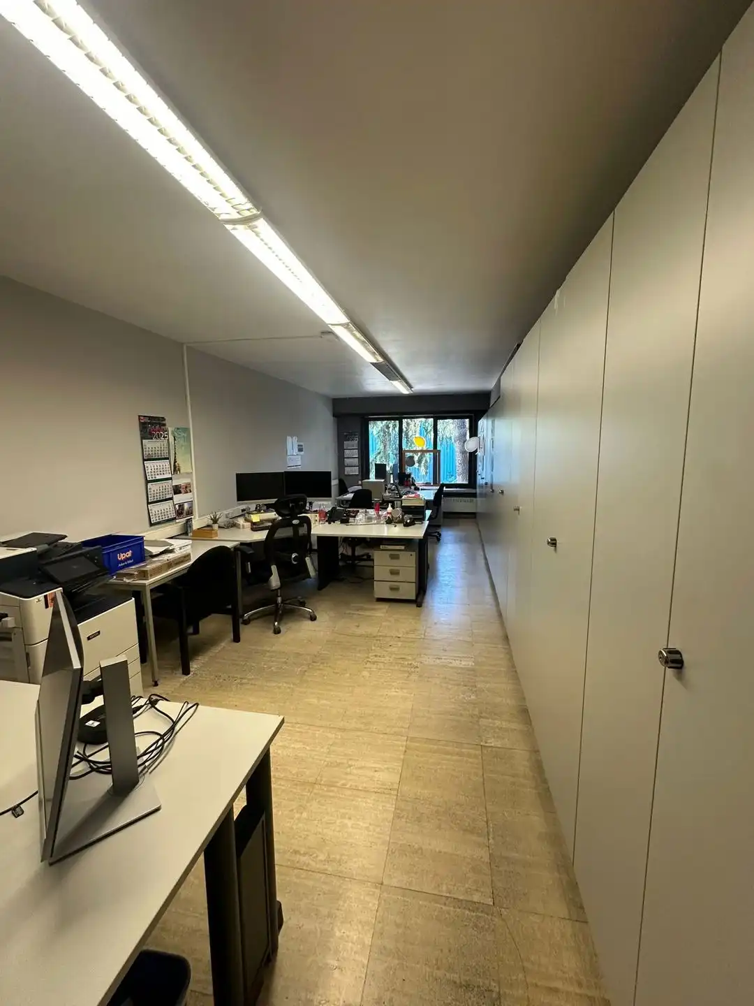 Te Huur Industriele Site: Kantoren en Magazijn te Verrebroek foto 3