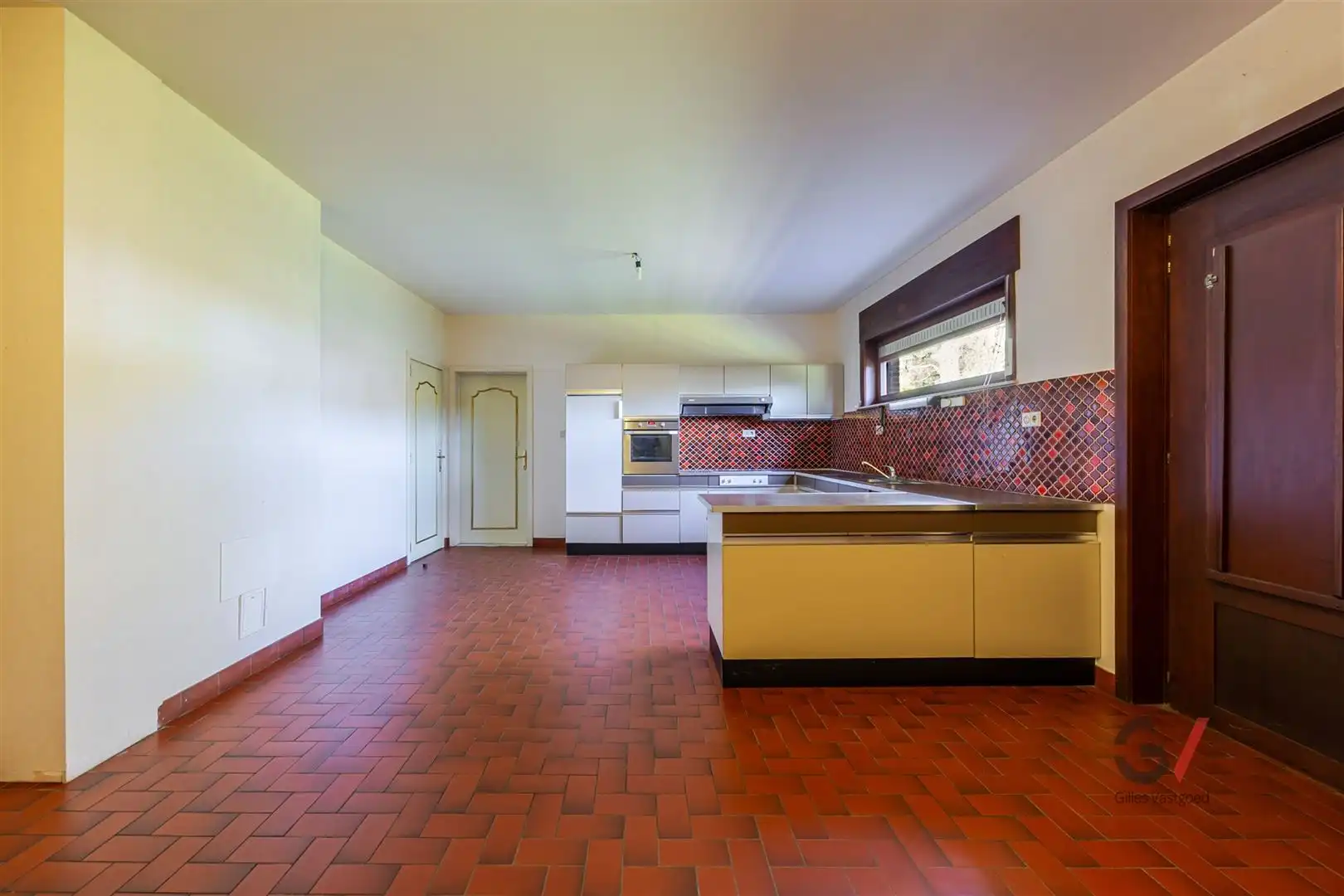 Woning met veel potentieel en karakter foto 8