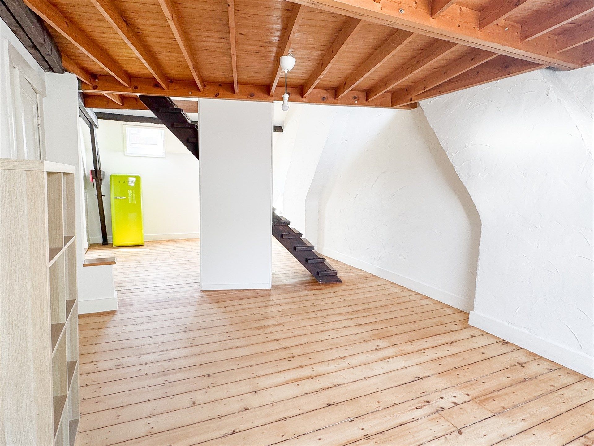 Lichtrijk dakappartement met mezzanine foto 3